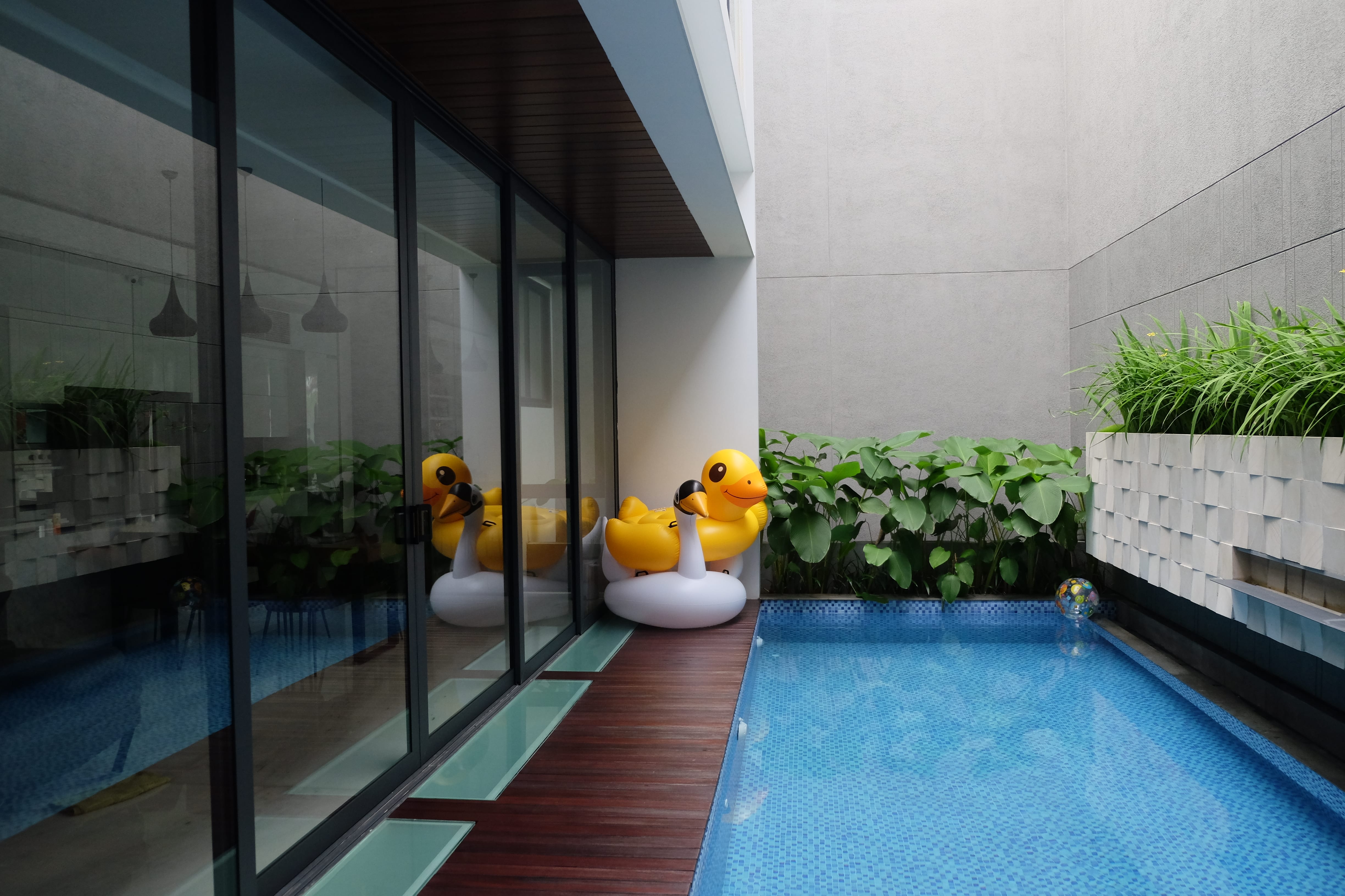 Private pool decking
